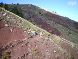 Montée dans les terres rouges