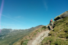 Début de la grimpette raide du col du Mont