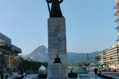 Entre le City Hall et Gyeonbokgung, la statue de l'amiral Yi Sun Shin